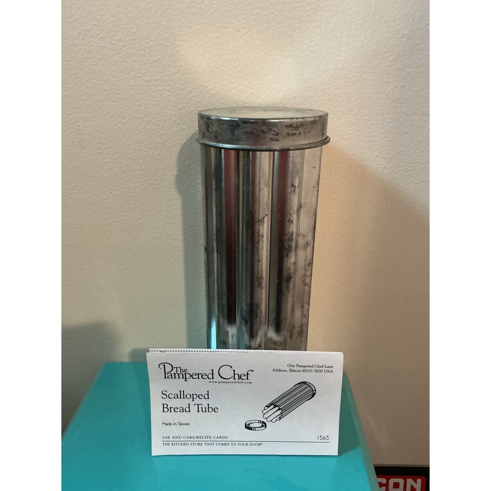 Pampered Chef Scalloped Bread Tube 1565 Silver Flower‎ Shape Baking Mold Vintage